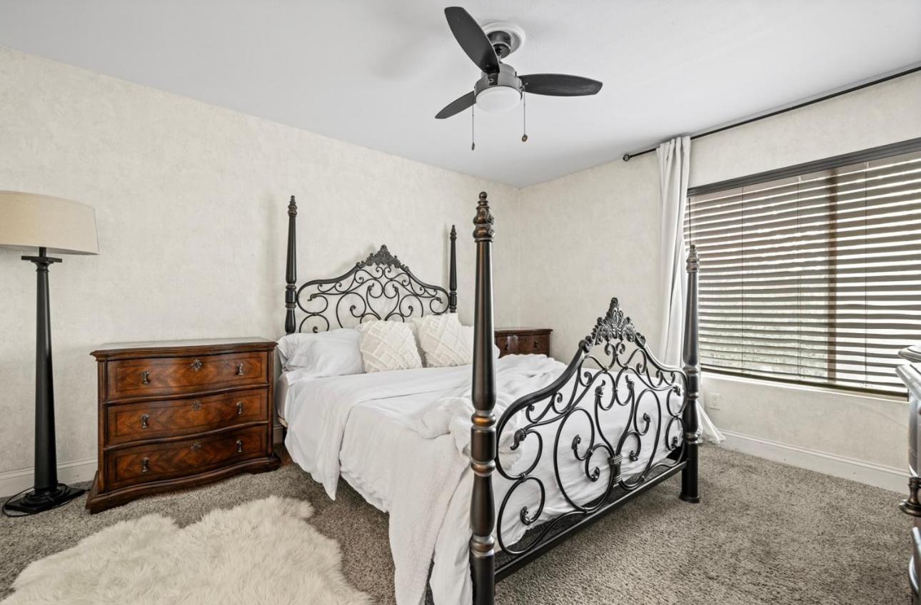 Elegant Hollywood Retreat - Spacious 2Br 2Ba Condo With Resort-Style Amenities لوس أنجلوس المظهر الخارجي الصورة