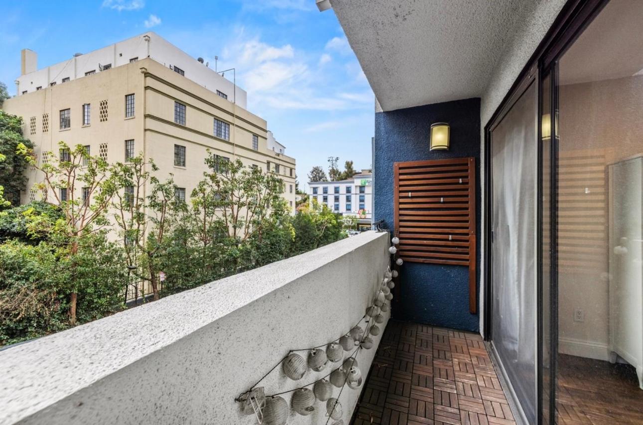 Elegant Hollywood Retreat - Spacious 2Br 2Ba Condo With Resort-Style Amenities لوس أنجلوس المظهر الخارجي الصورة
