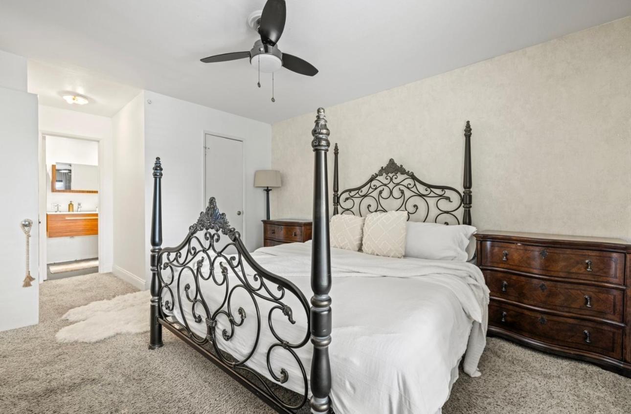Elegant Hollywood Retreat - Spacious 2Br 2Ba Condo With Resort-Style Amenities لوس أنجلوس المظهر الخارجي الصورة